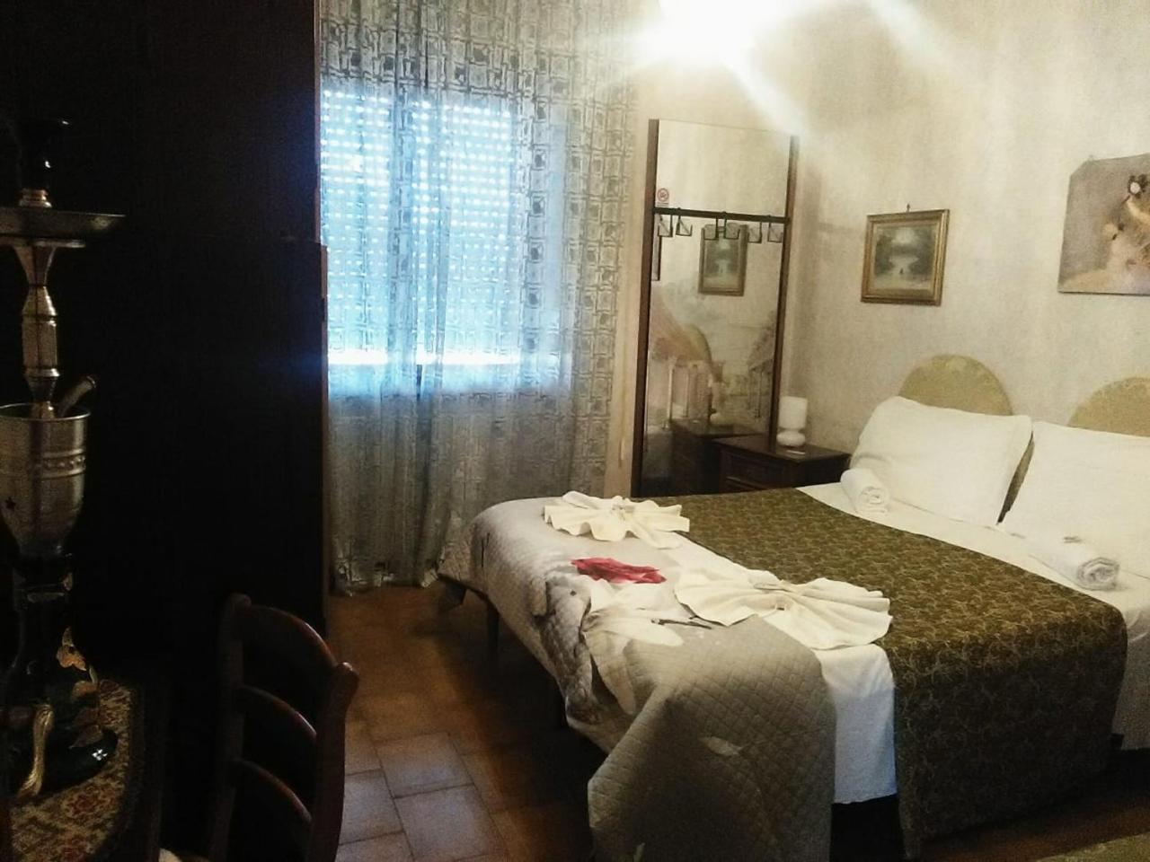 Hotel Hillary House Fiumicino Exterior foto