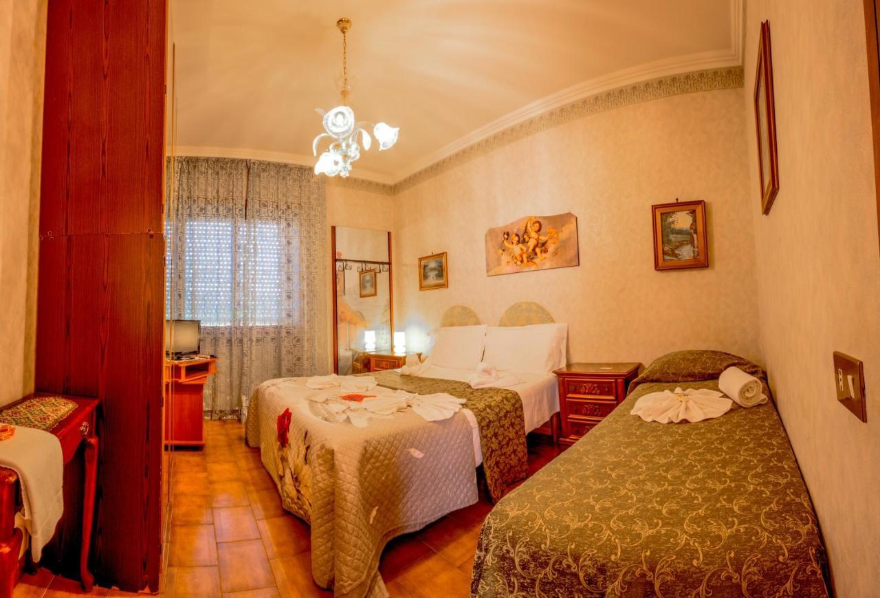 Hotel Hillary House Fiumicino Exterior foto
